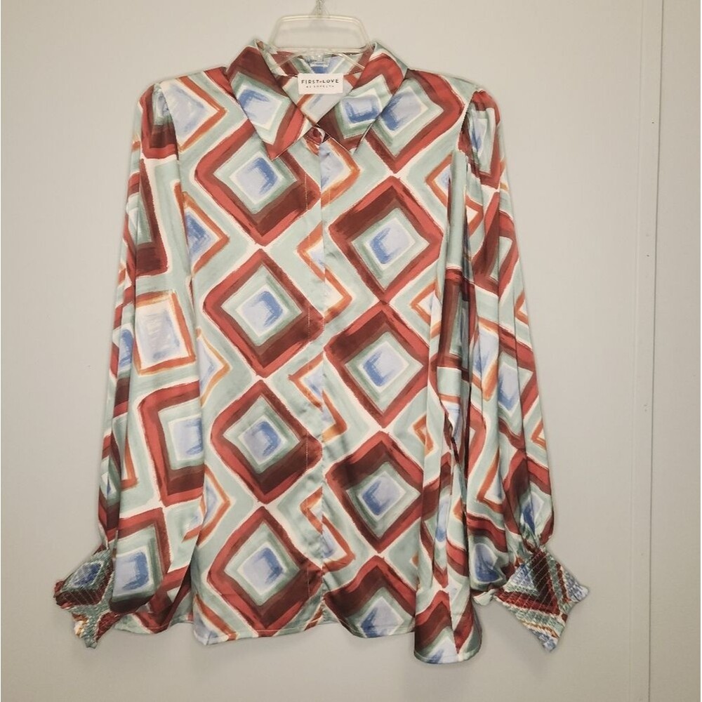 First Love By Lovelyn Geometric Print Blouse Size Small